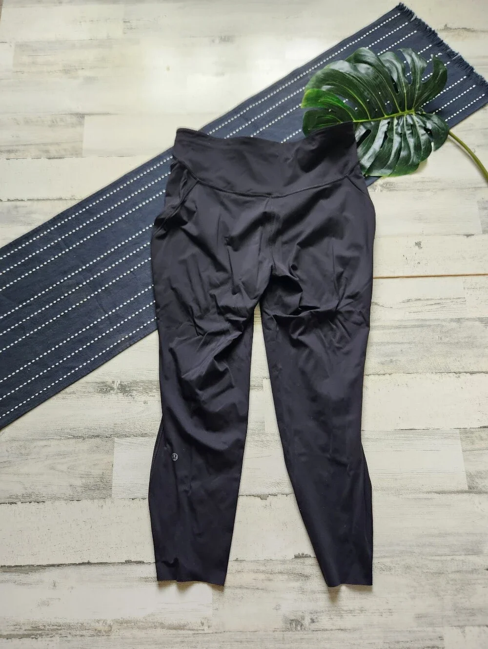 Lululemon Base Pase High Rise Tight Leggings Black 25